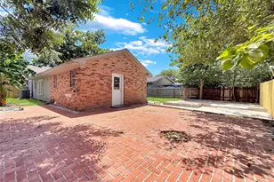304 Stimson Ave, Baytown, TX 77520 - Photo 19