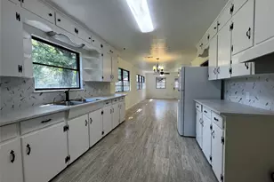 416 Azalea Dr, Baytown, TX 77520 - Photo 11