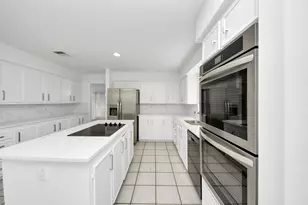 11415 Ella Lee Ln, Houston, TX 77077 - Photo 11
