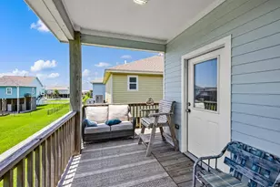 853 Wommack, Crystal Beach, TX 77650 - Photo 35