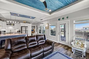 853 Wommack, Crystal Beach, TX 77650 - Photo 21