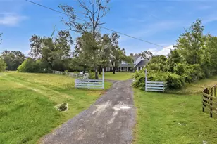 583 Lazy Ln, Madisonville, TX 77864 - Photo 41