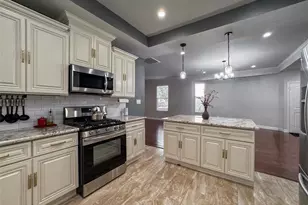3715 Ave O 1/2, Galveston, TX 77550 - Photo 19