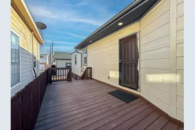 3715 Avenue O 1/2, Galveston, TX 77550 - Photo 35