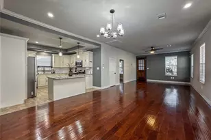 3715 Ave O 1/2, Galveston, TX 77550 - Photo 5