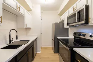 10049 Westpark Dr, Houston, TX 77042 - Photo 7