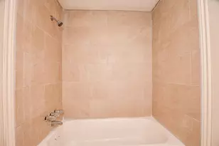 5810 Fontenelle Dr, Houston, TX 77035 - Photo 15