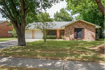 5810 Fontenelle Drive, Houston, TX 77035 - Photo 1