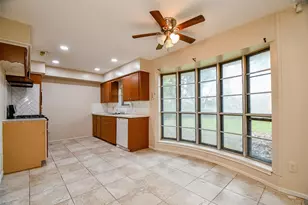 5810 Fontenelle Dr, Houston, TX 77035 - Photo 9