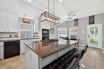 718 Silver Creek Circle, Richmond, TX 77406 - Photo 13