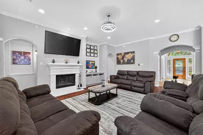 718 Silver Creek Circle, Richmond, TX 77406 - Photo 11