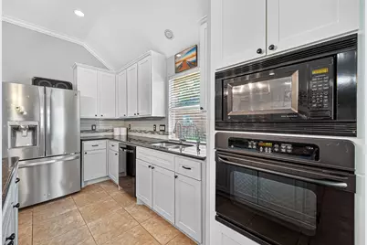 718 Silver Creek Circle, Richmond, TX 77406 - Photo 17