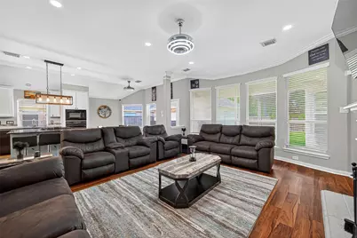 718 Silver Creek Circle, Richmond, TX 77406 - Photo 9