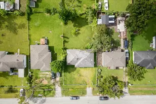 7926 Linda Vista Rd, Houston, TX 77028 - Photo 9