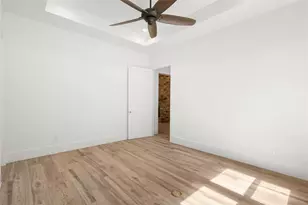 1216 S Hill St, Alvin, TX 77511 - Photo 15