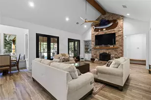 1216 S Hill St, Alvin, TX 77511 - Photo 7