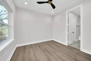 1605 Sylvester Rd, Houston, TX 77009 - Photo 5