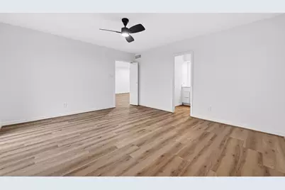 3300 Yorktown Street #28, Houston, TX 77056 - Photo 29