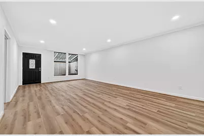 3300 Yorktown Street #28, Houston, TX 77056 - Photo 15
