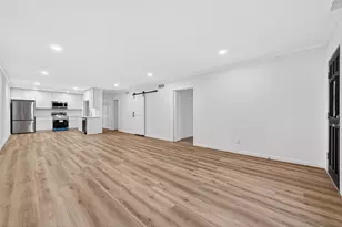 3300 Yorktown St, Houston, TX 77056 - Photo 9