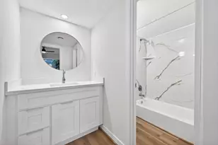 3300 Yorktown St, Houston, TX 77056 - Photo 23