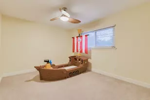 15203 Camelback Ct, Houston, TX 77079 - Photo 23
