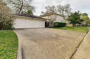 15203 Camelback Ct, Houston, TX 77079 - Photo 27