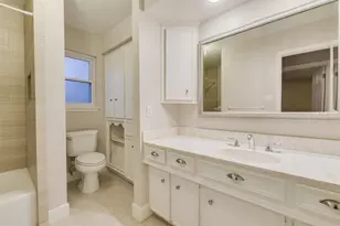 15203 Camelback Ct, Houston, TX 77079 - Photo 21