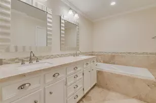 15203 Camelback Ct, Houston, TX 77079 - Photo 19