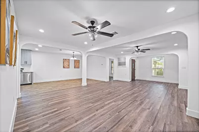 5518 Bretshire Drive, Houston, TX 77016 - Photo 11