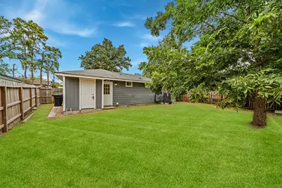 5518 Bretshire Drive, Houston, TX 77016 - Photo 33