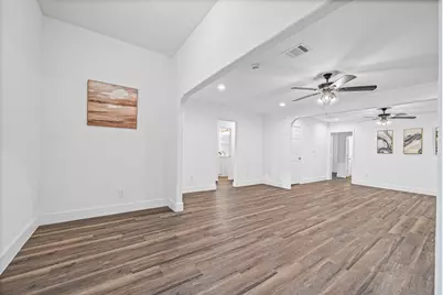 5518 Bretshire Drive, Houston, TX 77016 - Photo 5