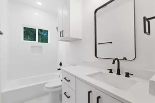 123 S Virginia Ave, La Porte, TX 77571 - Photo 11