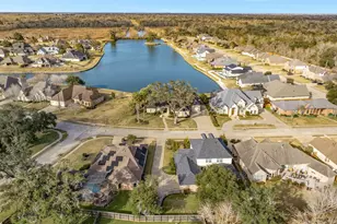 204 Arrowhead Dr, Lake Jackson, TX 77566 - Photo 41