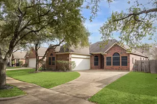 119 Lissa Ln, Sugar Land, TX 77479 - Photo 1