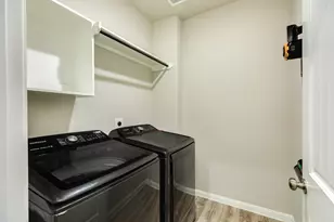 765 Rosewood Ln, Angleton, TX 77515 - Photo 23