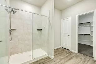 765 Rosewood Ln, Angleton, TX 77515 - Photo 17