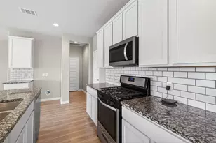 13009 Leisure Cove Dr, La Marque, TX 77568 - Photo 9