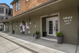 1801 Avenue L, Galveston, TX 77550 - Photo 3