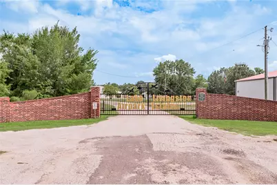 150 Air Park Drive, Livingston, TX 77351 - Photo 39