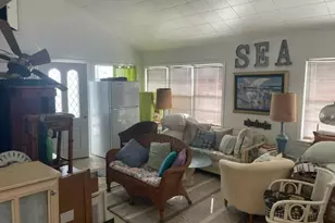 219 Bayshore Dr, Palacios, TX 77465 - Photo 11