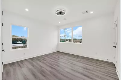 4404 Bond Street, Houston, TX 77026 - Photo 9