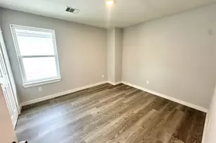 8215 Crestview Dr, Houston, TX 77028 - Photo 23