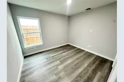 8215 Crestview Drive #B, Houston, TX 77028 - Photo 7