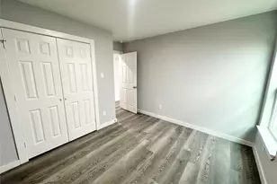8215 Crestview Dr, Houston, TX 77028 - Photo 9