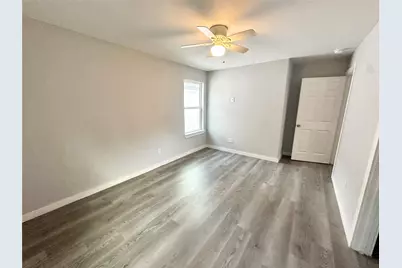 8215 Crestview Drive #B, Houston, TX 77028 - Photo 17