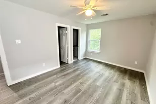 8215 Crestview Dr, Houston, TX 77028 - Photo 15
