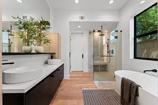 6711 Housman St, Houston, TX 77055 - Photo 23