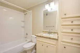 6503 Mapleridge St, Houston, TX 77081 - Photo 9