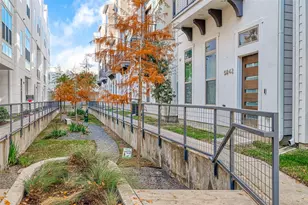 5838 E Post Oak Ln, Houston, TX 77055 - Photo 5